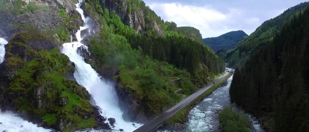 Cachoeira de Langfossen