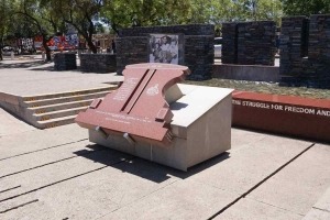 Monumento em homenagem a Hector Pieterson Soweto